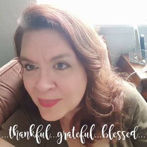 Meet your Posher, Suzanne